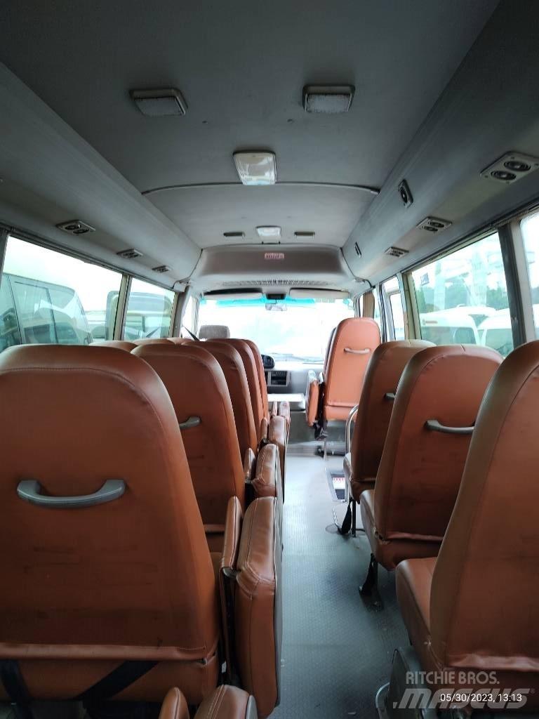 Toyota Coaster Bus Mini buszok