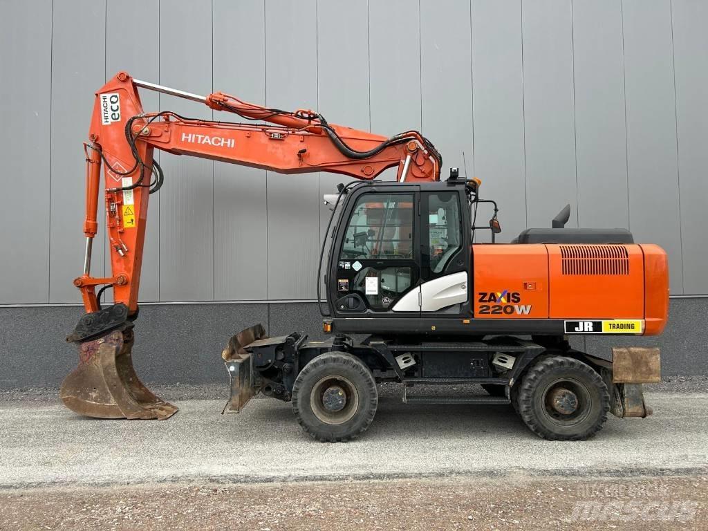 Hitachi ZX220W-5B Gumikerekes kotrók