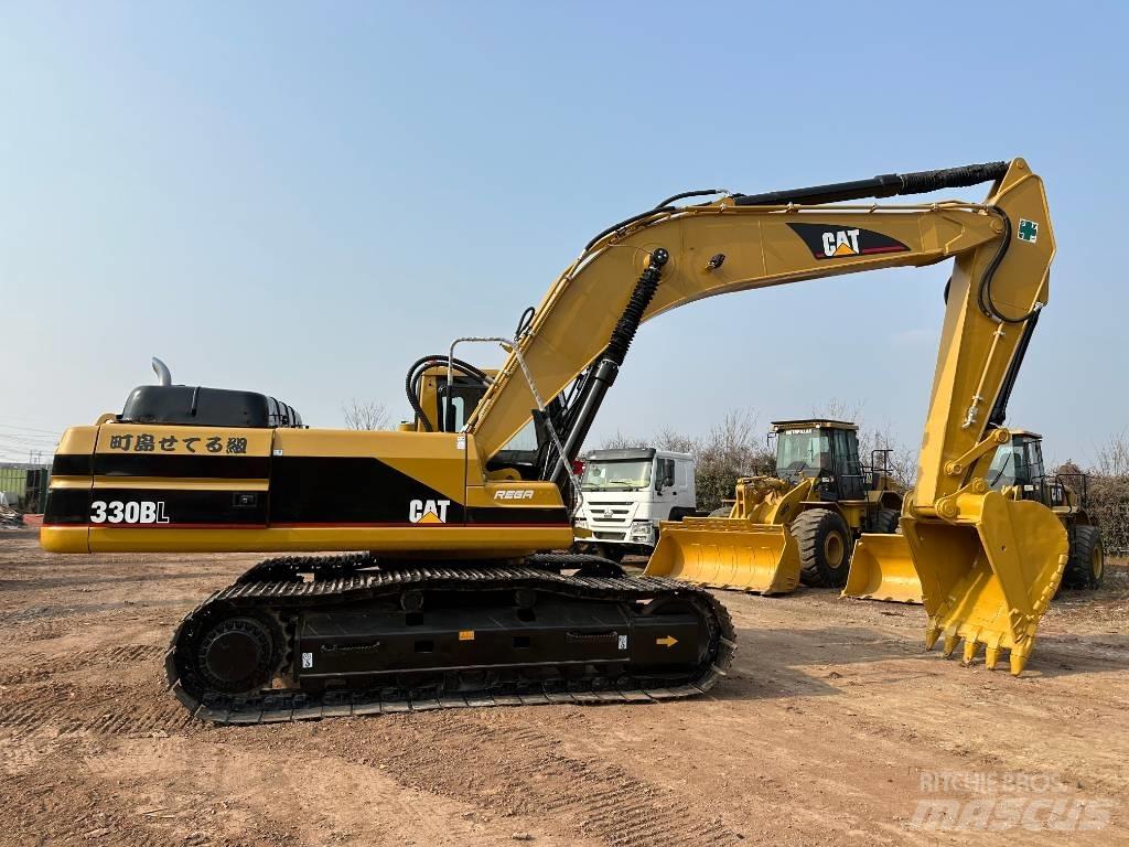 CAT 330 B L Lánctalpas kotrók