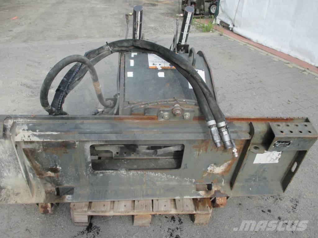 Bobcat 18 PLA Földnyesők (szkréperek)