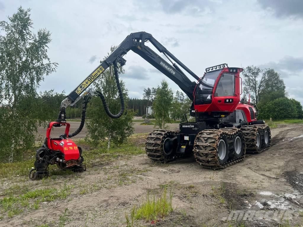 Komatsu 951 XC Betakarítók