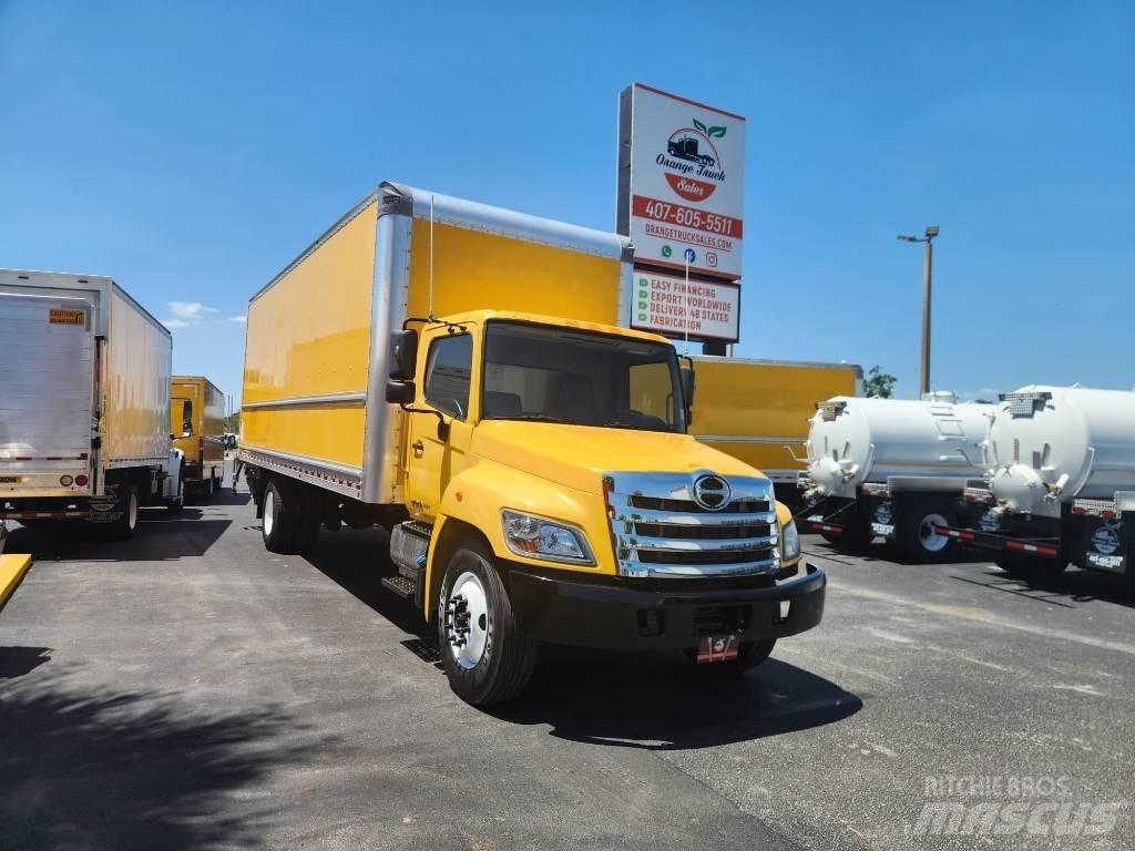 Hino 268 Dobozos teherautók