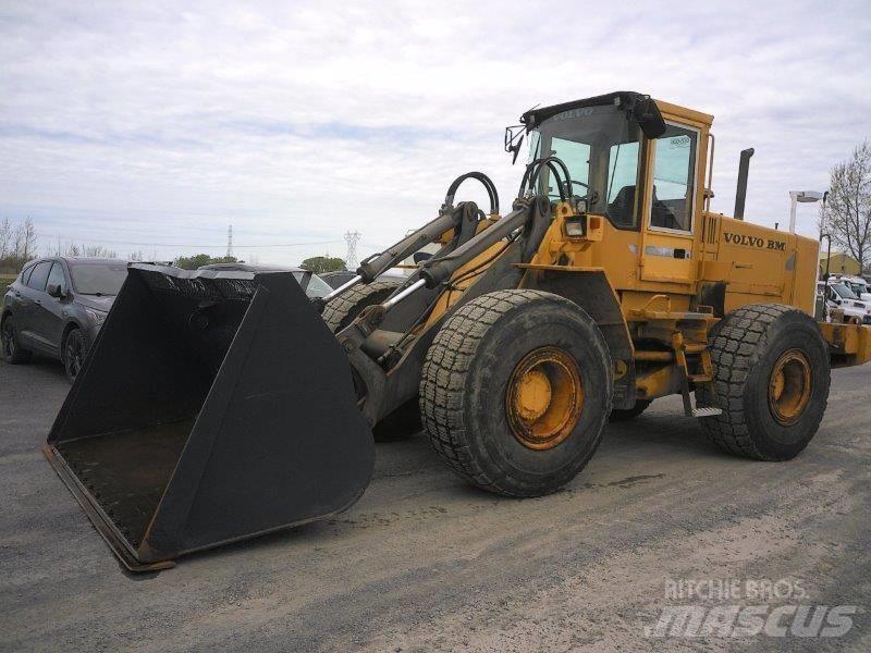 Volvo BM L120B Gumikerekes homlokrakodók