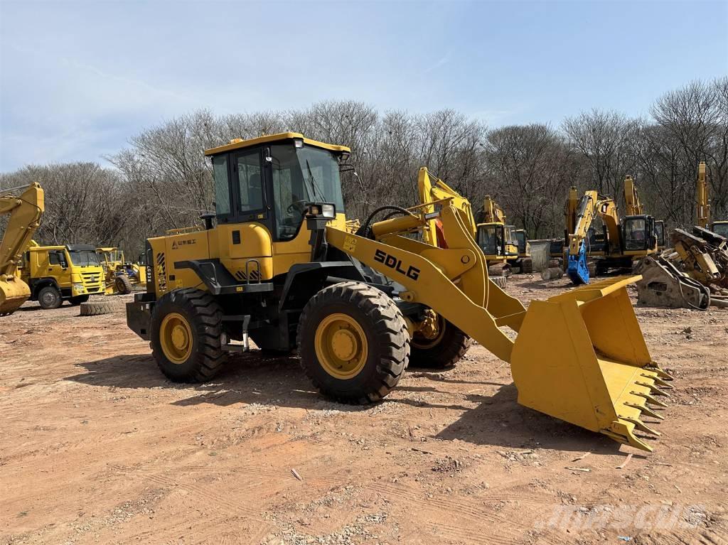 SDLG L 936 Gumikerekes homlokrakodók