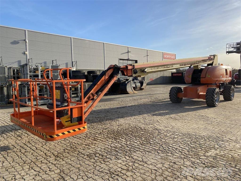 JLG 860SJ Karos emelők