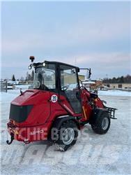 Weidemann 1390 Gumikerekes homlokrakodók