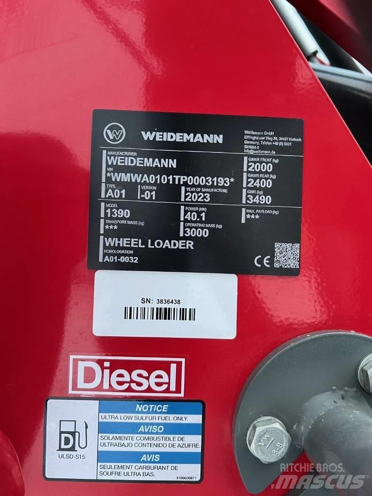 Weidemann 1390 Gumikerekes homlokrakodók