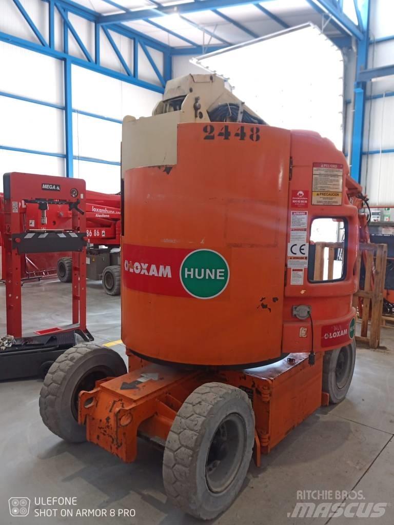 JLG E 300 AJP Karos emelők