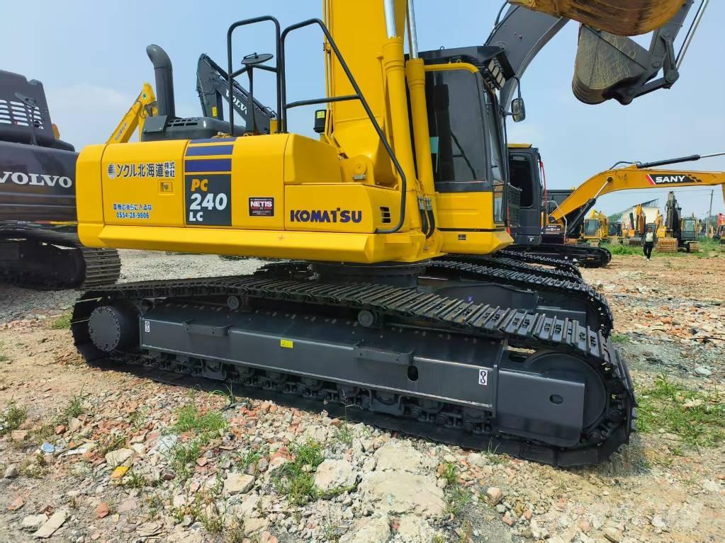 Komatsu PC 240-8 Lánctalpas kotrók