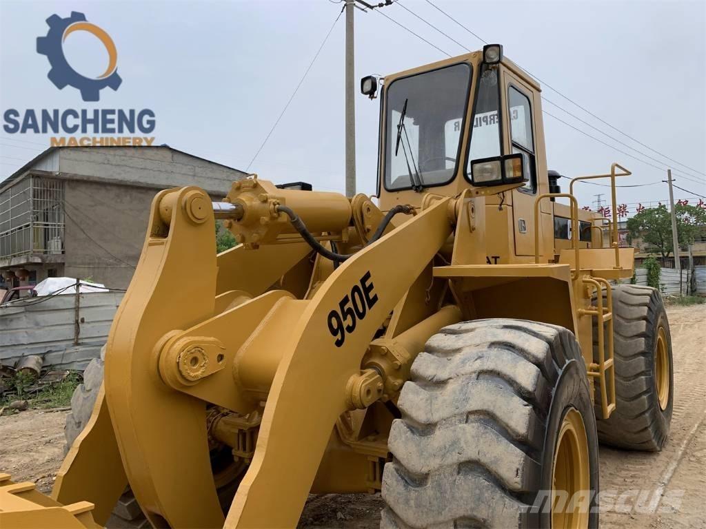 CAT 950 E Gumikerekes homlokrakodók