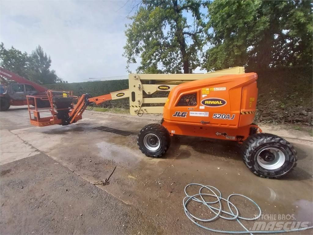 JLG 520AJ Karos emelők