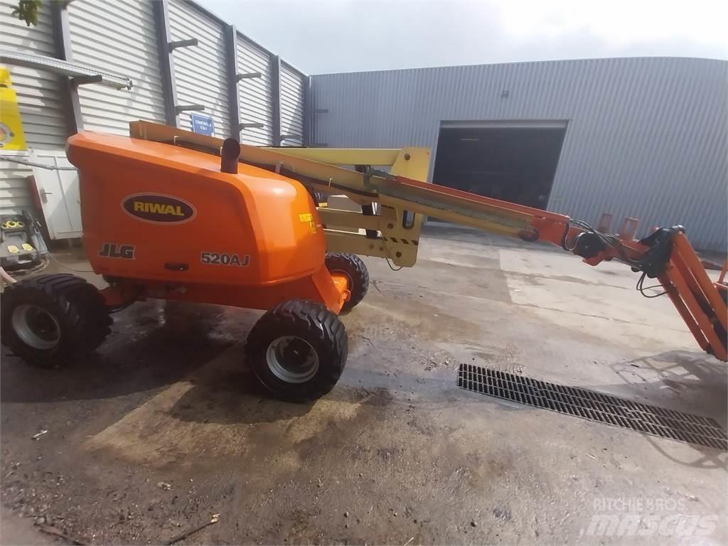 JLG 520AJ Karos emelők