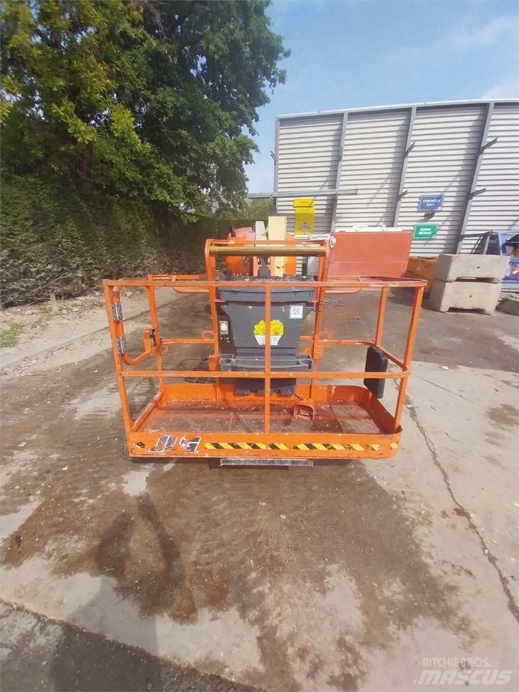 JLG 520AJ Karos emelők
