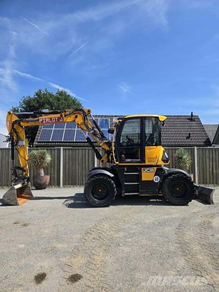 JCB 110 W Gumikerekes kotrók