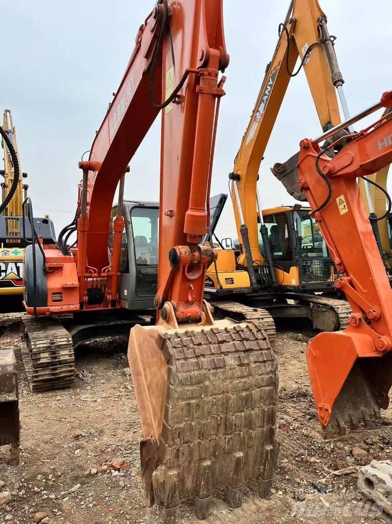 Hitachi ZX 135 US Lánctalpas kotrók