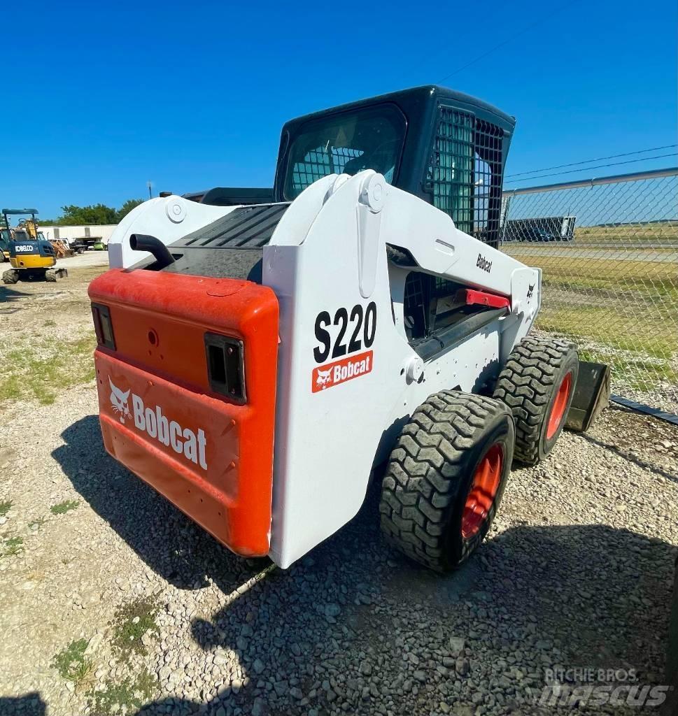 Bobcat S 220 Kompaktrakodók