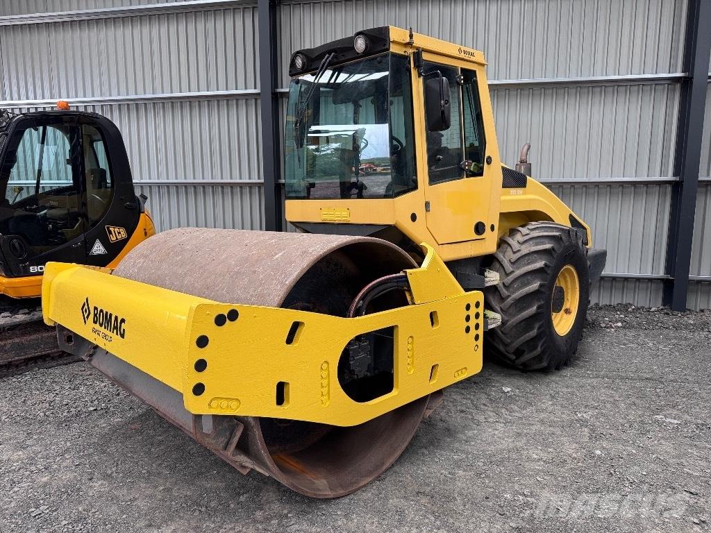 Bomag BW 213 D H-4 Egydobos hengerek