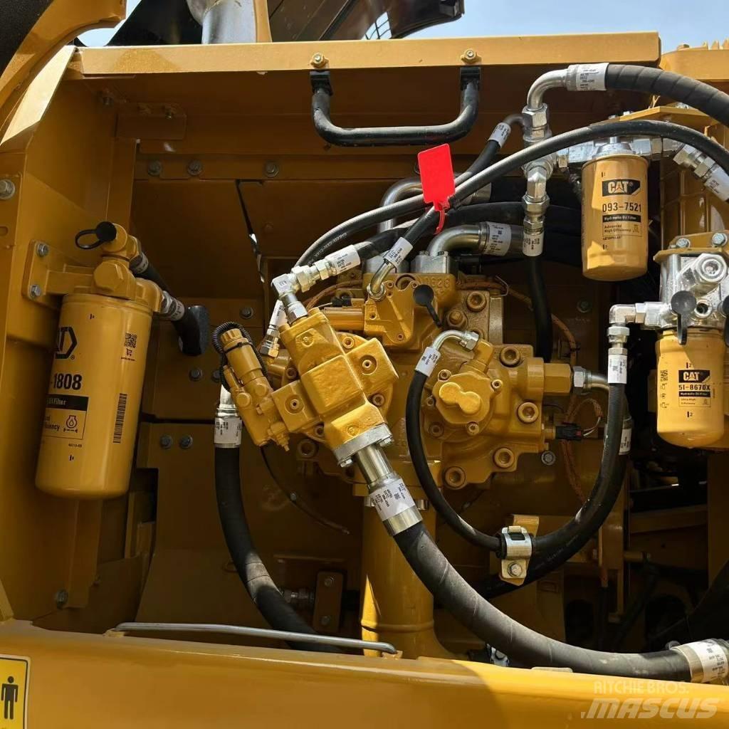 CAT 336 D L Lánctalpas kotrók