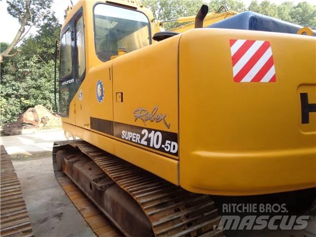 Hyundai R210-5D Gumikerekes kotrók