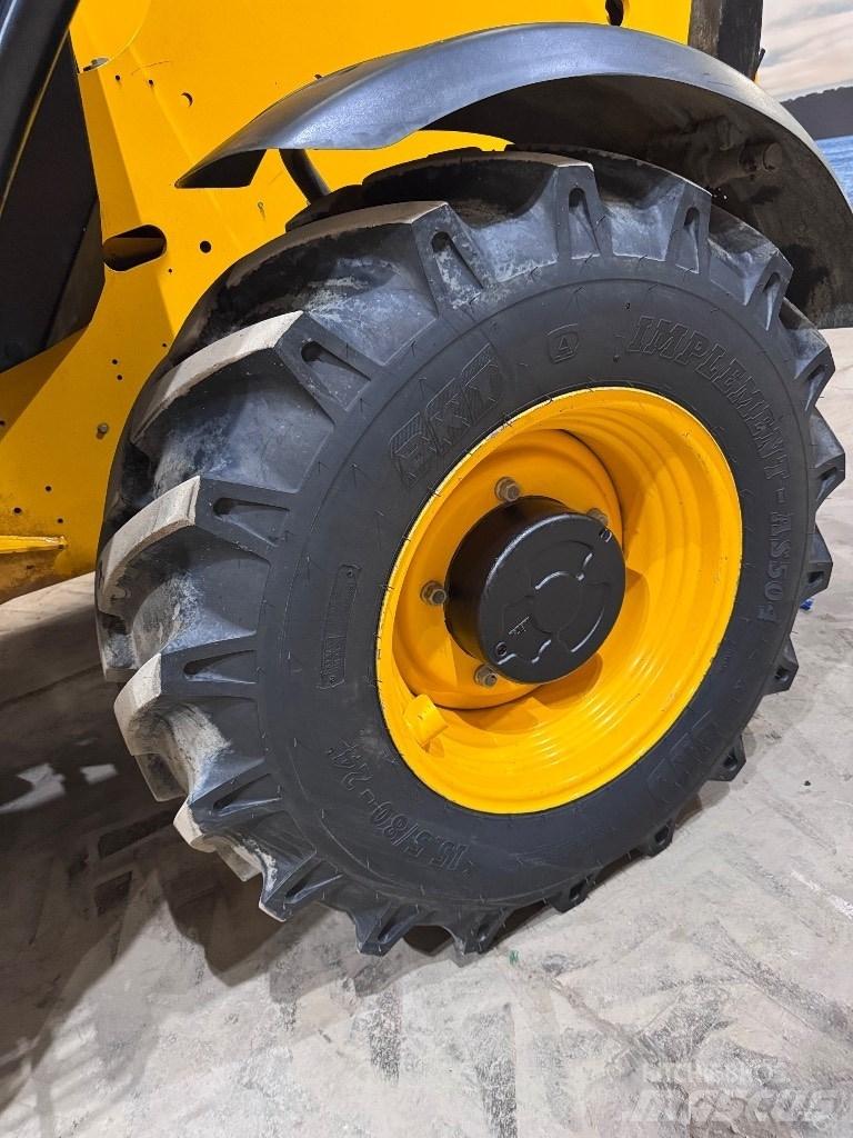 JCB 540-140 Teleszkópos rakodók