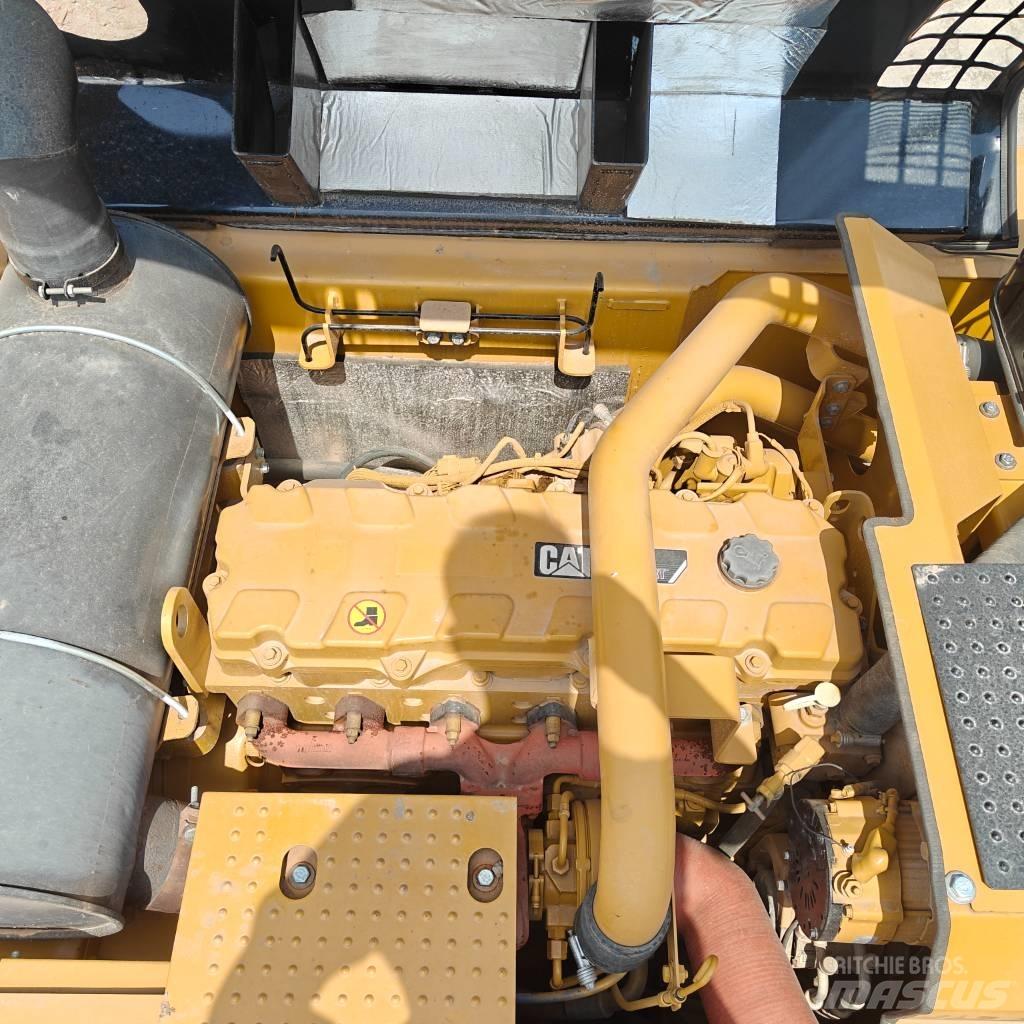 CAT 340 D L Lánctalpas kotrók