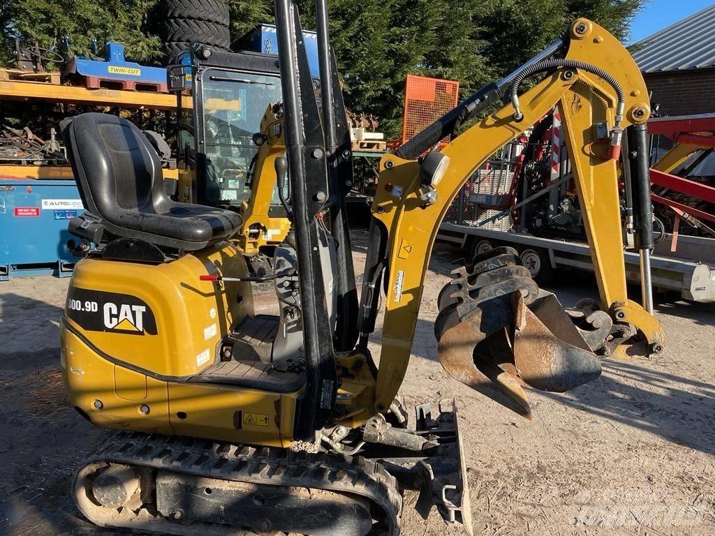 CAT 300.9 D Mini kotrók < 7t