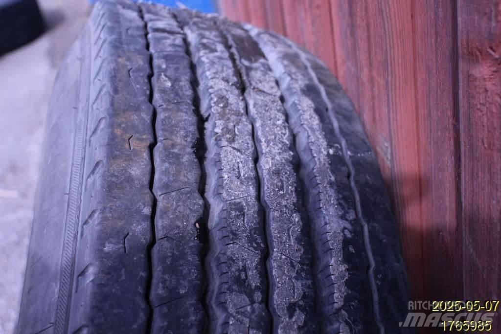  SEMPERIT EURO-STEEL Gumiabroncsok, kerekek és felnik