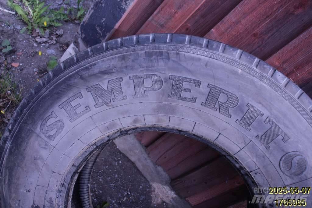  SEMPERIT EURO-STEEL Gumiabroncsok, kerekek és felnik