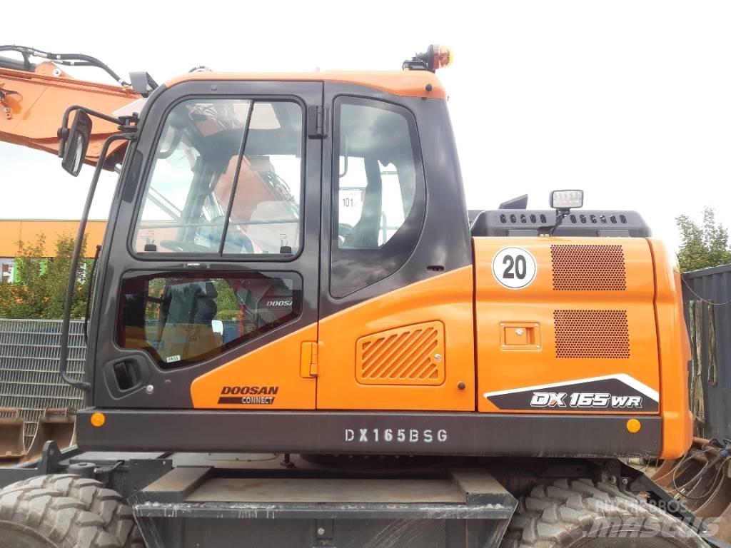 Doosan DX165 WR-7 Gumikerekes kotrók