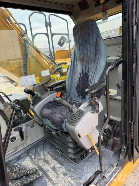 CAT 323 E Lánctalpas kotrók
