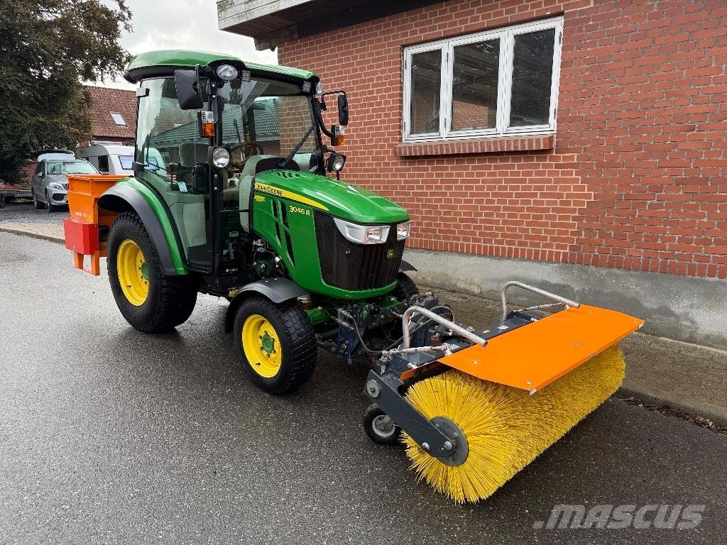 John Deere 3046 R Traktorok