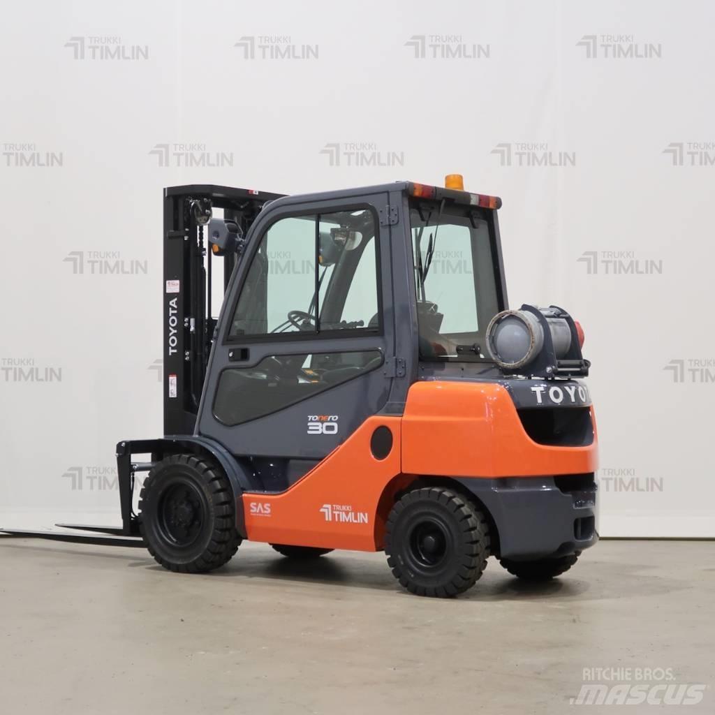 Toyota 02-8FGF30 Gázüzemű targoncák