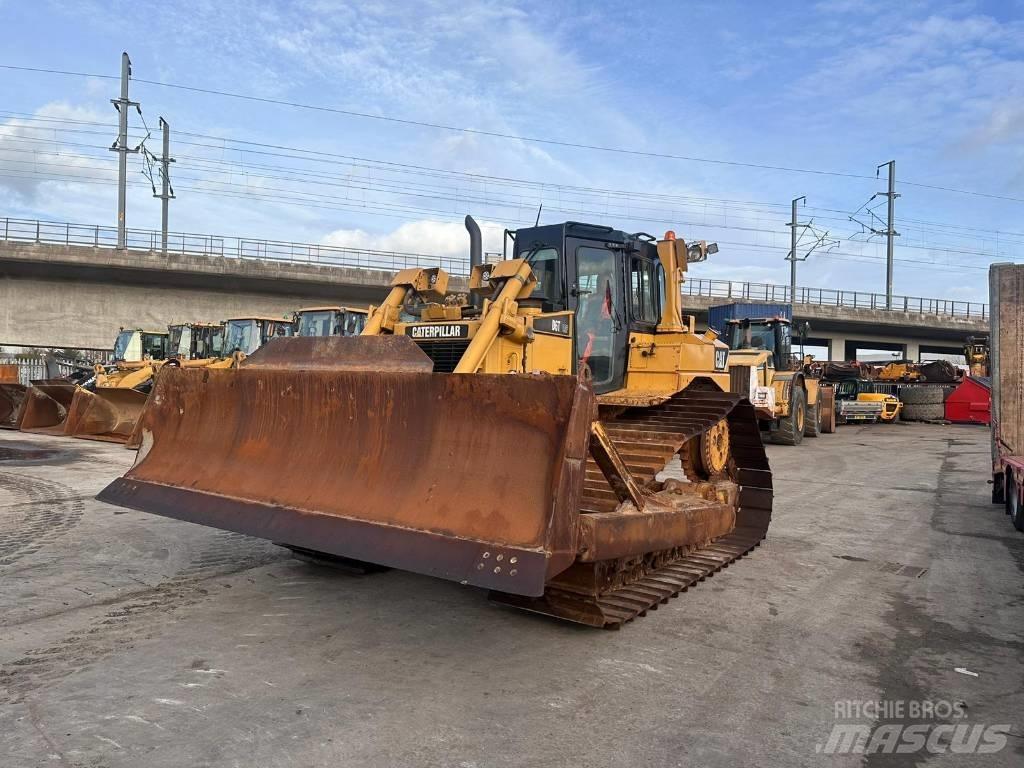 CAT D6T lánctalpas dózerek