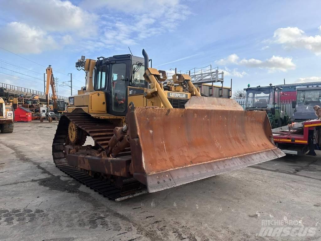 CAT D6T lánctalpas dózerek