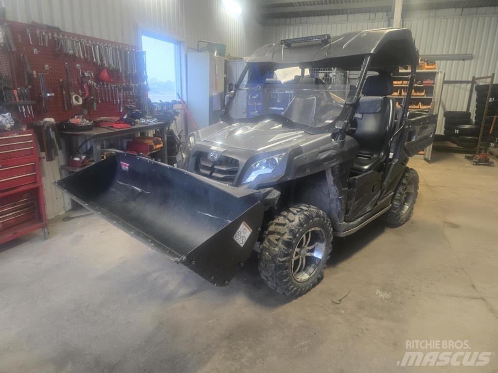  UTV CF 850 Mini kotrók < 7t