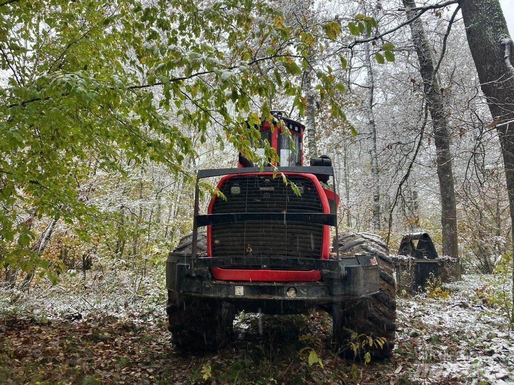 Komatsu 951 Betakarítók