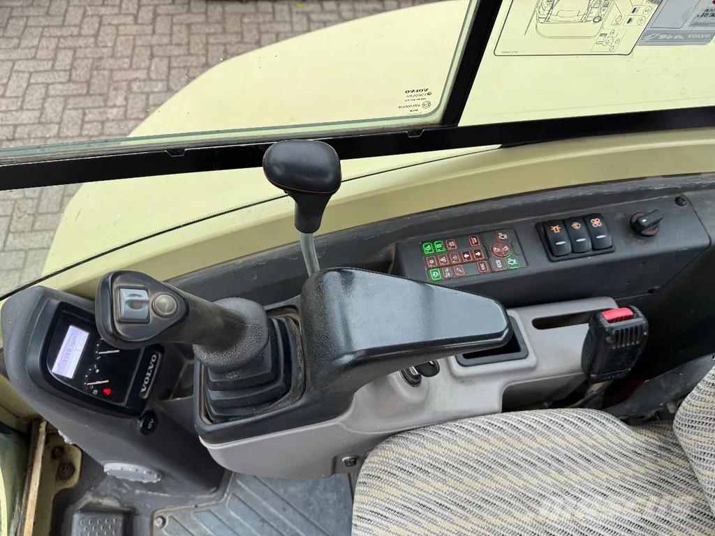 Volvo EC35D Mini kotrók < 7t