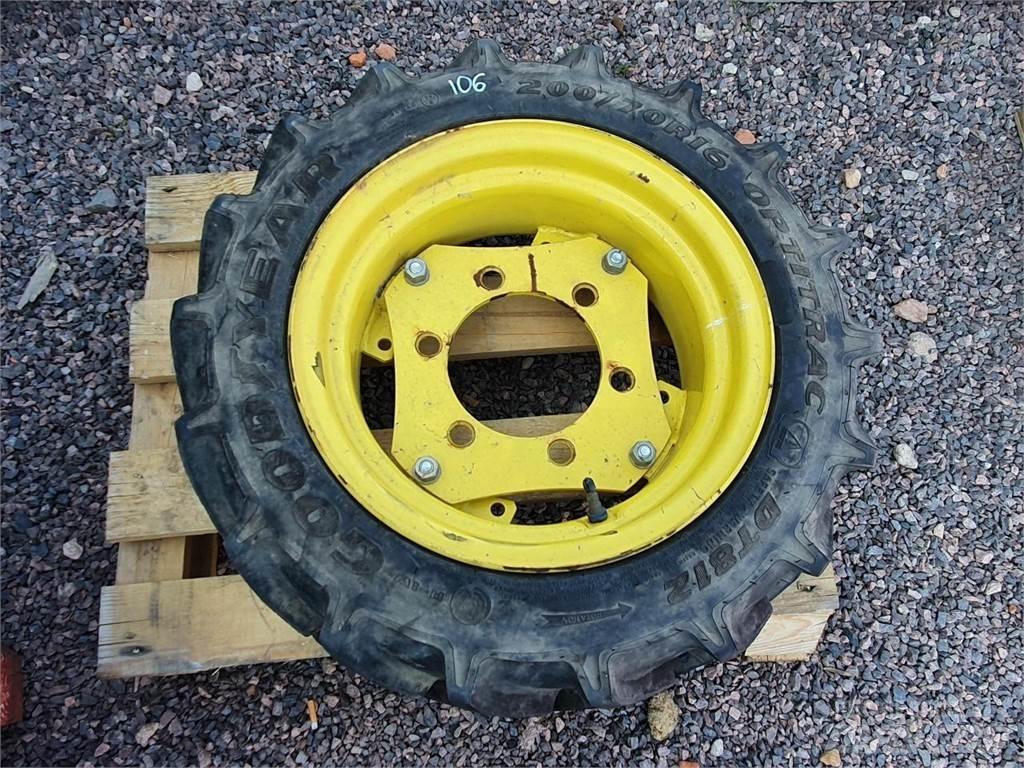Goodyear 200/70R16 Gumiabroncsok, kerekek és felnik