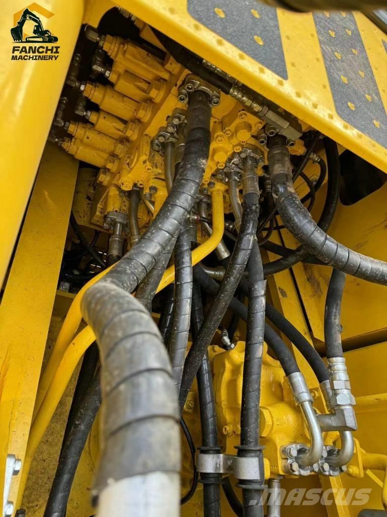 Komatsu PC 220 LC Lánctalpas kotrók