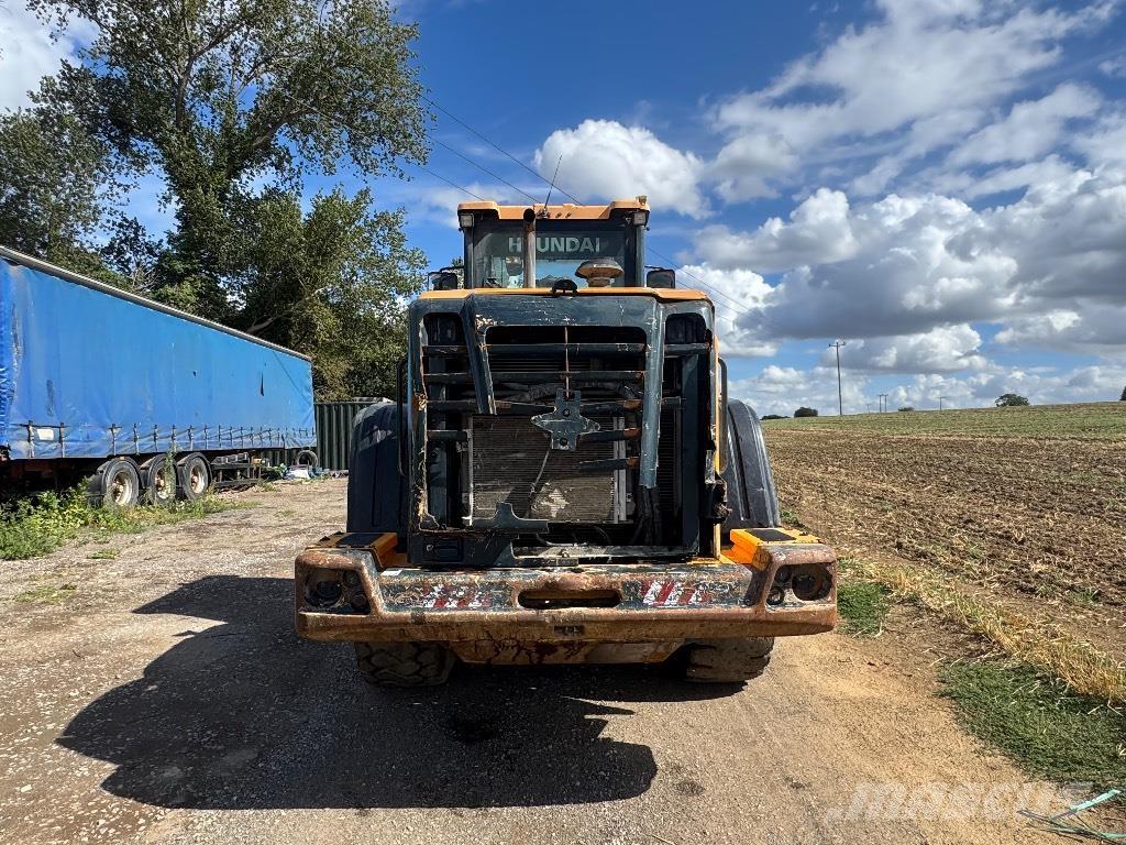 Hyundai HL 740-9 A Gumikerekes homlokrakodók