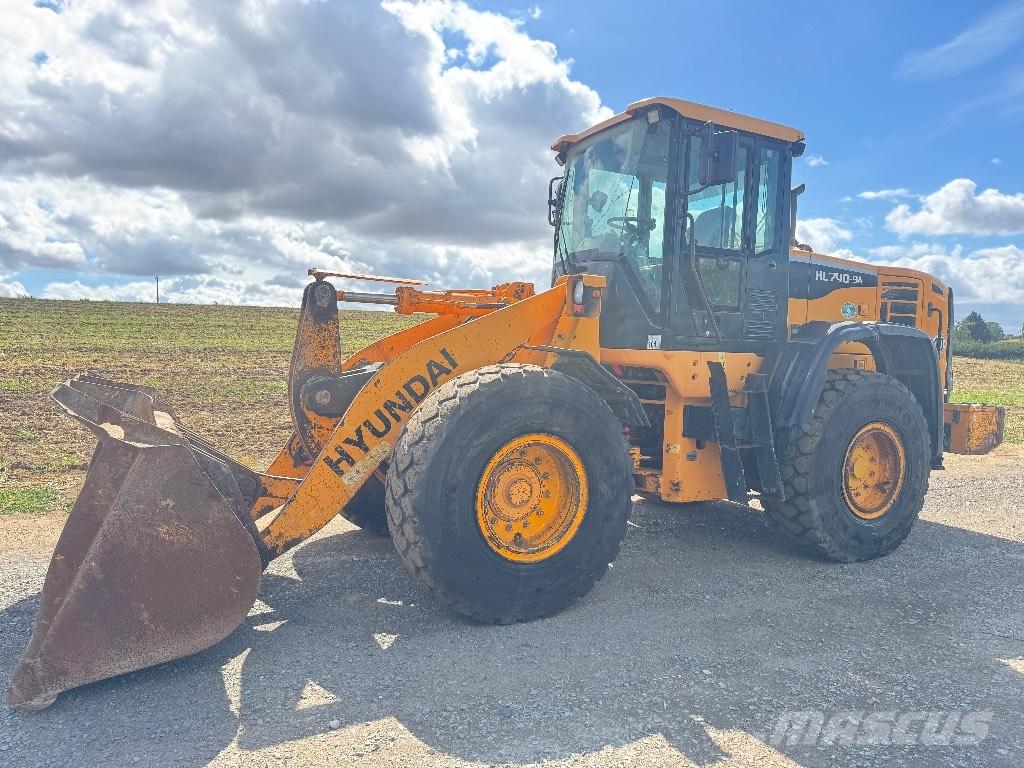 Hyundai HL 740-9 A Gumikerekes homlokrakodók