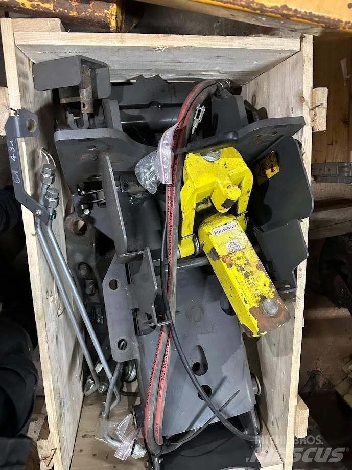 CLAAS Axion 800 Egyéb traktor tartozékok