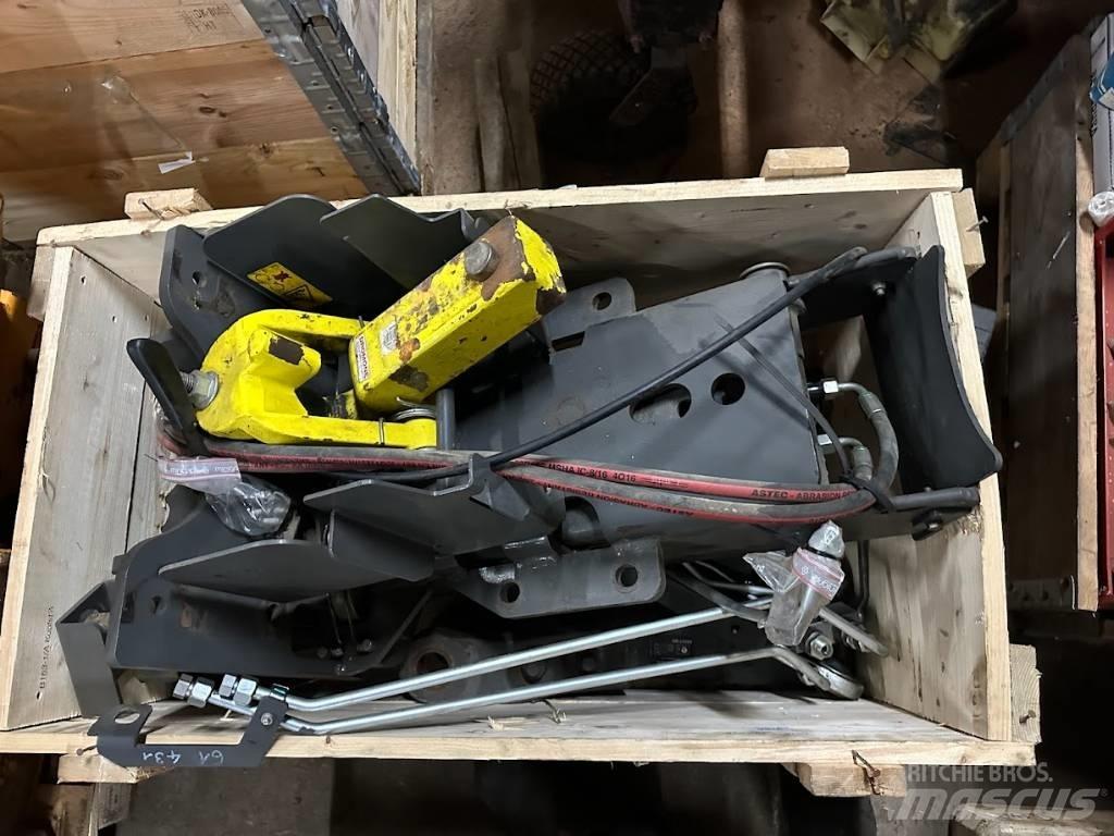 CLAAS Axion 800 Egyéb traktor tartozékok