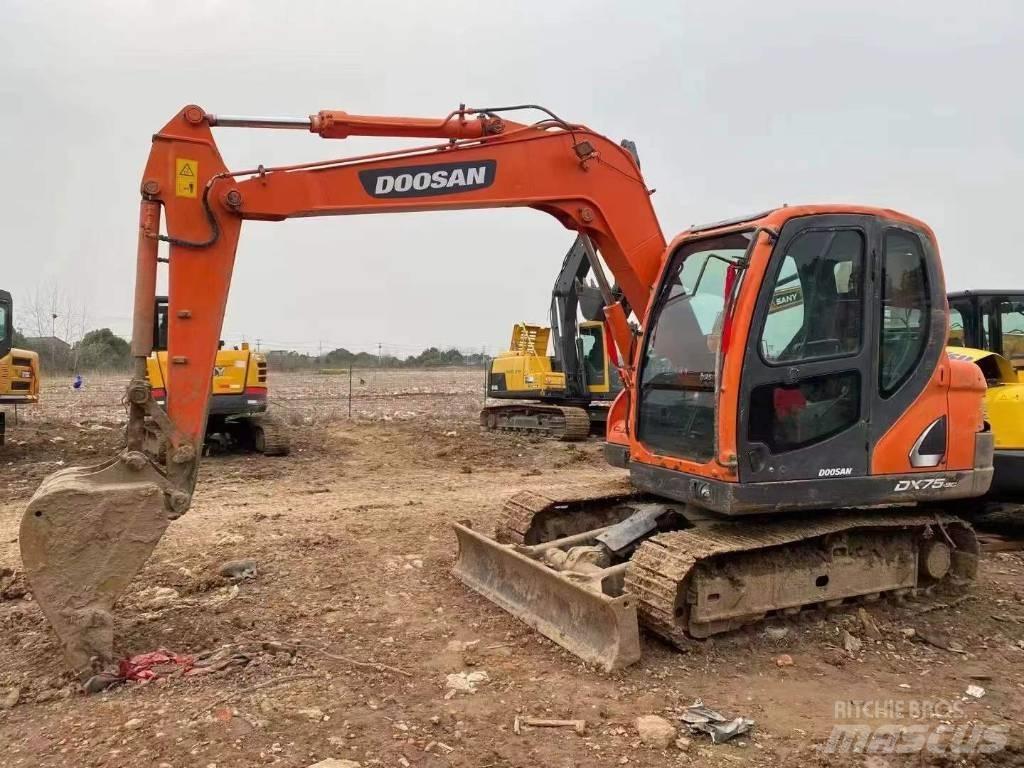 Doosan DX 75-9 C Lánctalpas kotrók