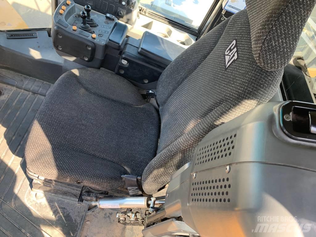 CAT 966MXE Gumikerekes homlokrakodók