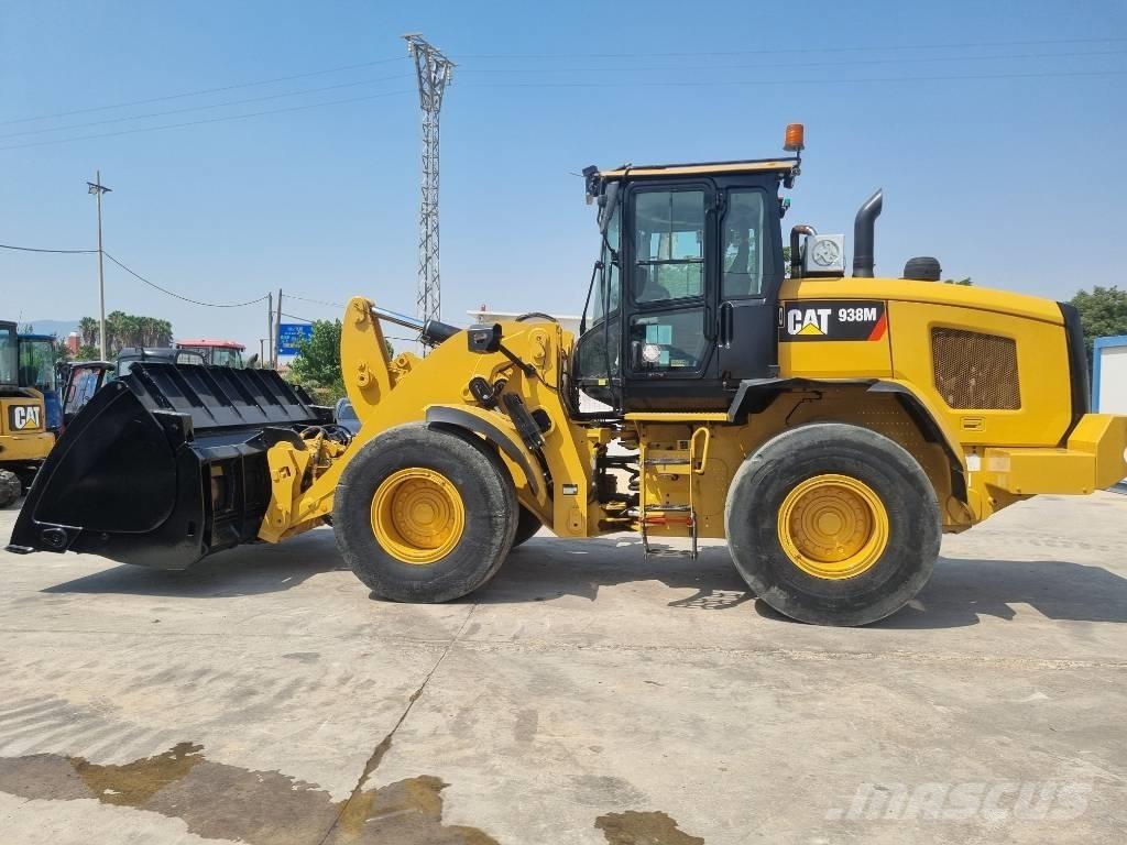 CAT 938 M Gumikerekes homlokrakodók