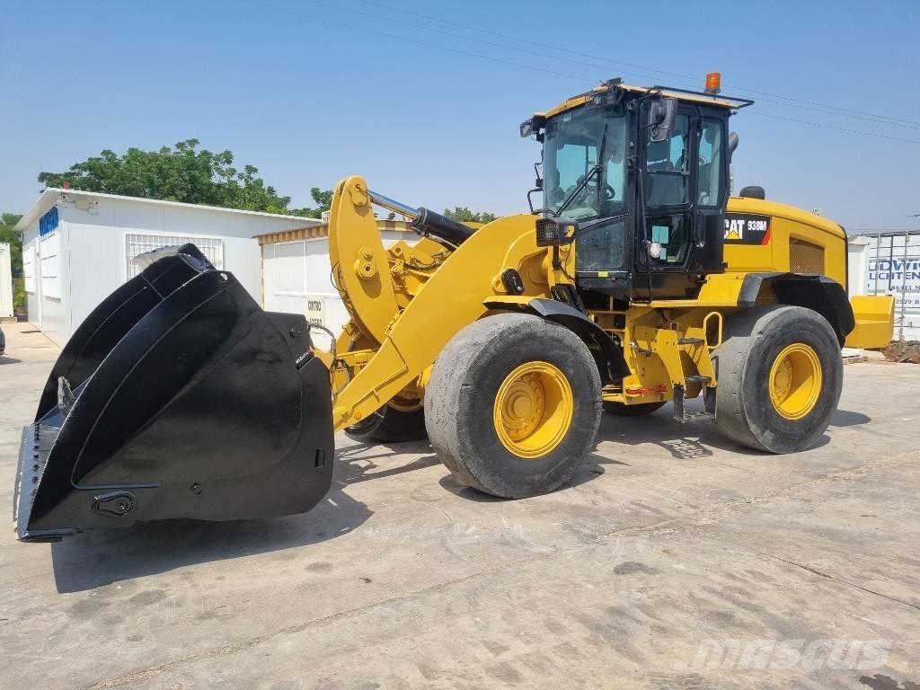 CAT 938 M Gumikerekes homlokrakodók
