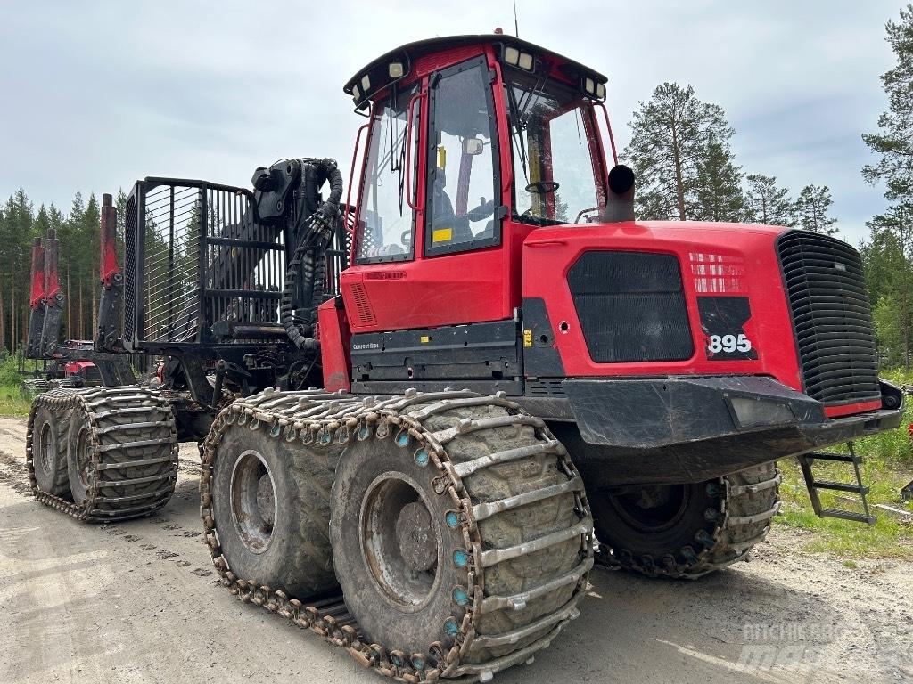 Komatsu 895 Kihordók