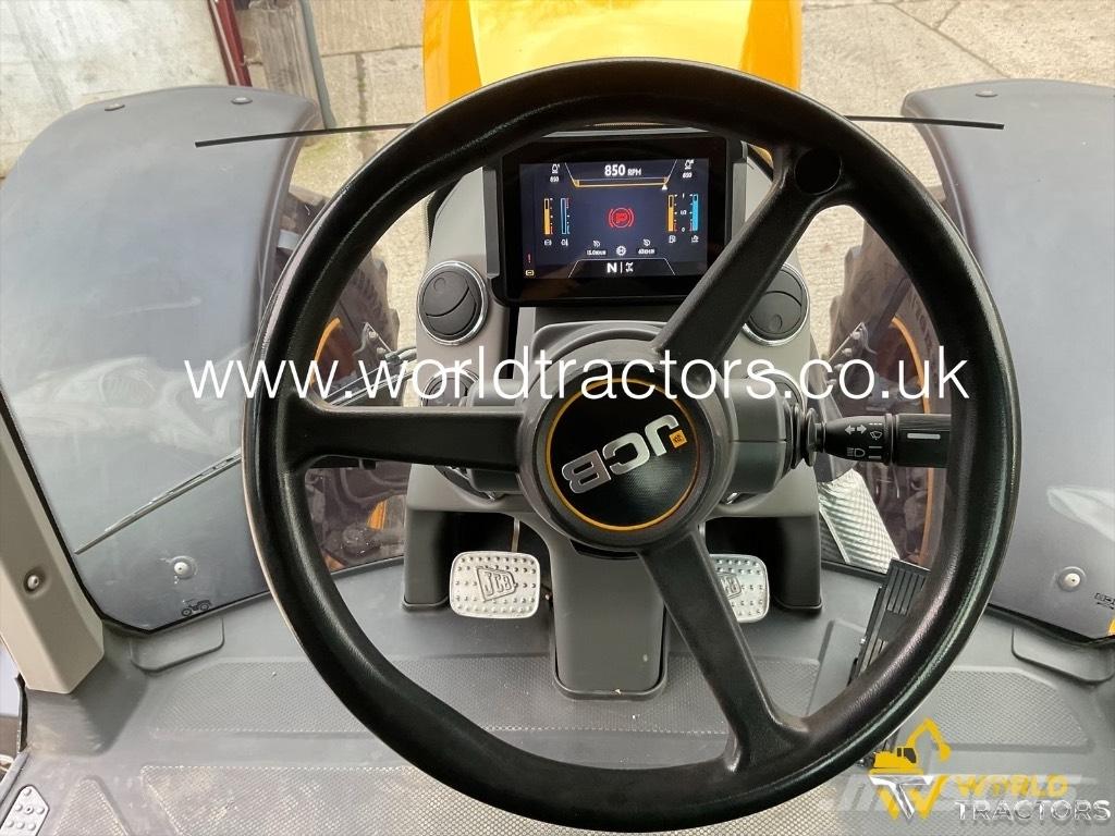 JCB Fastrac 4220 Traktorok