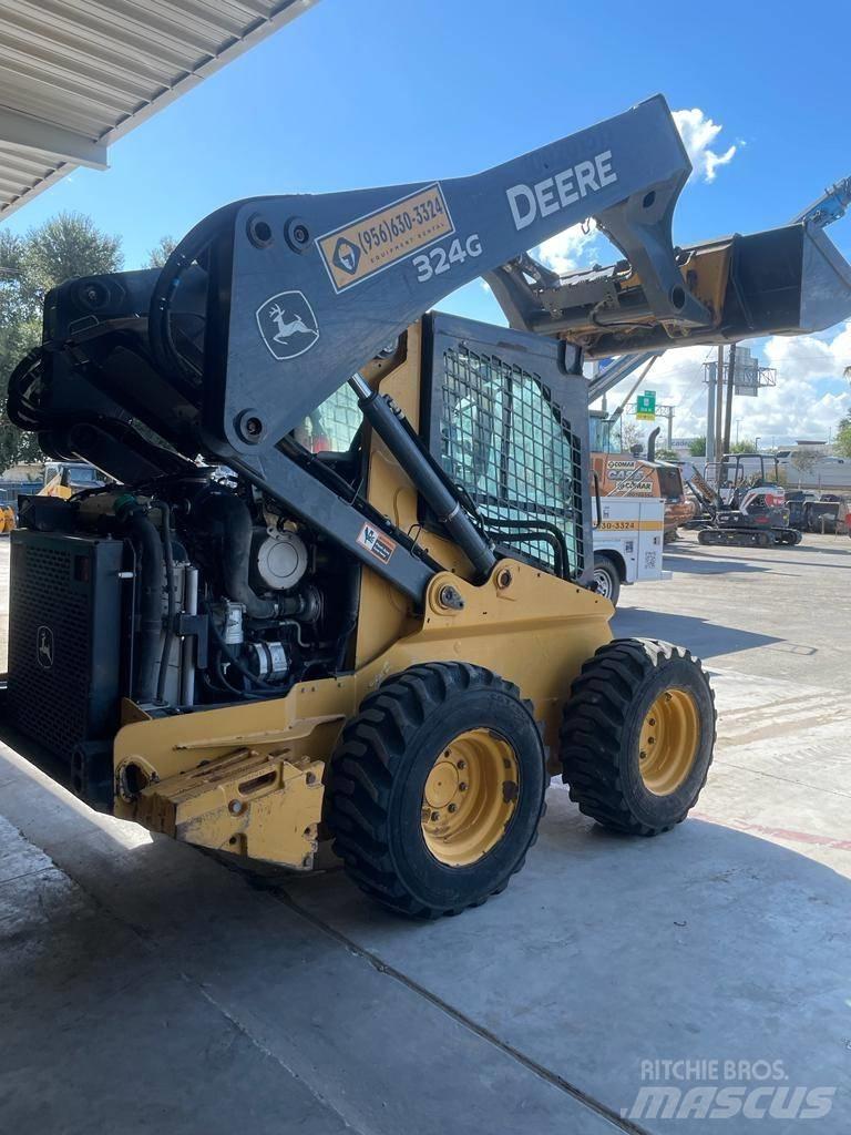 John Deere 324G Kompaktrakodók
